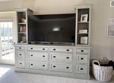 Dresser 2