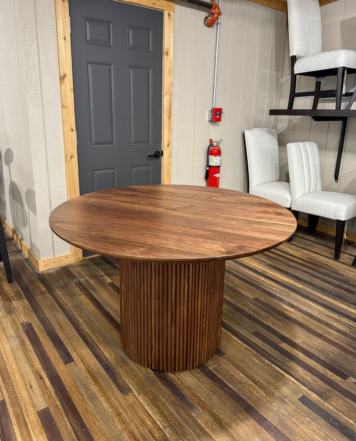 |#165| WALNUT REEDED TABLE
