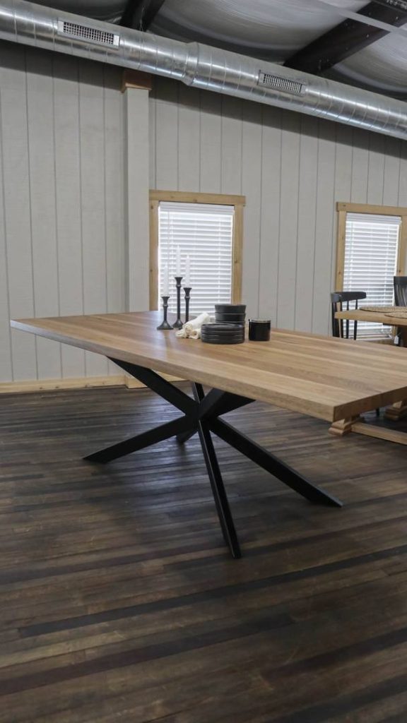 |#177| HICKORY MANTIS TABLE